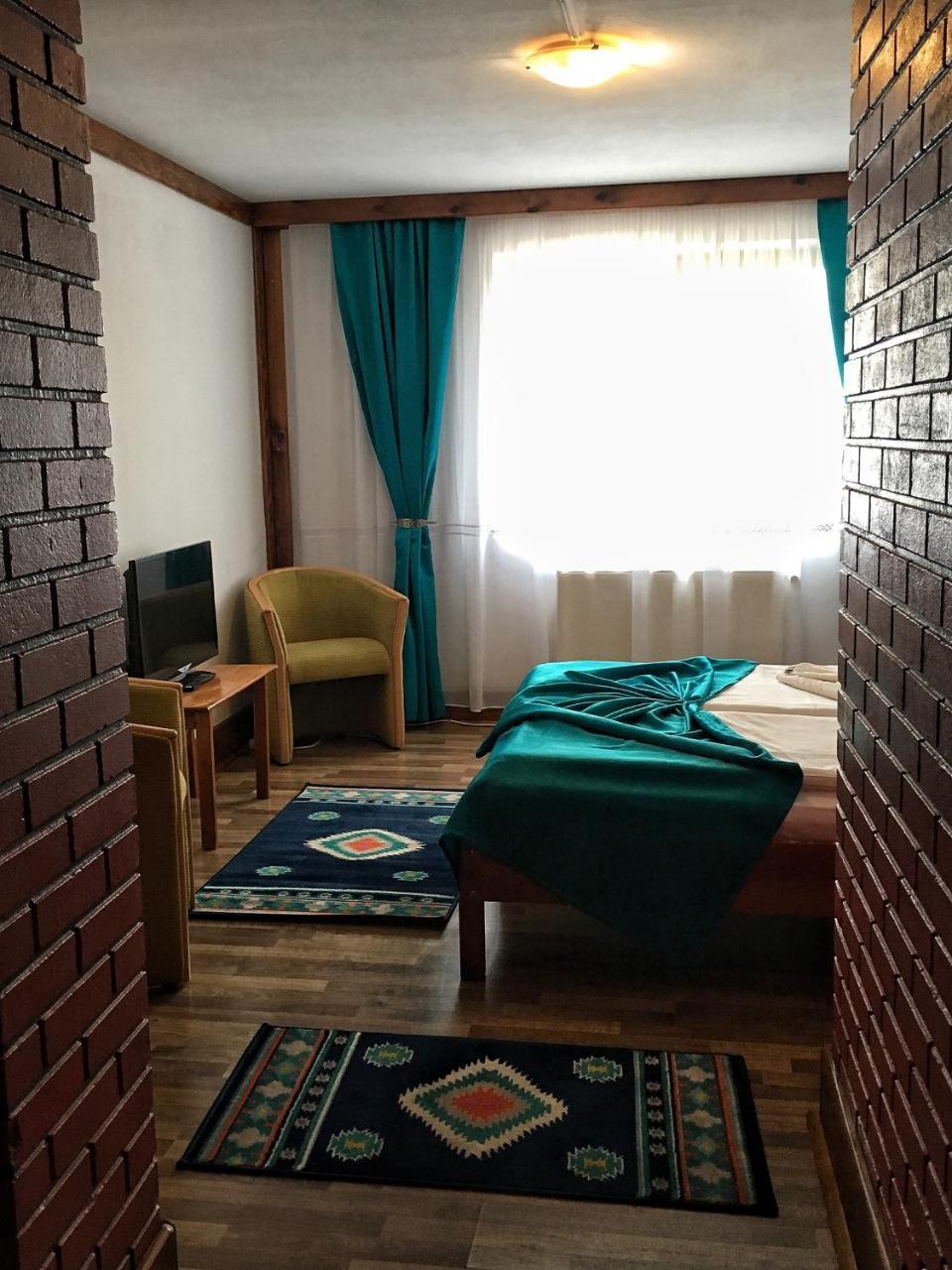 Vila Romanitza Darmanesti  Exteriör bild